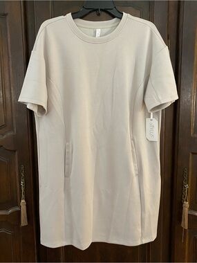 Stylus beige knit short sleeve pull over dress fabric feels like scuba style L